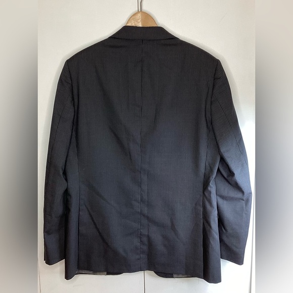 Samuelsohn Charcoal Pinstripe Suit Jacket. 40R, wool, in good condition - Picture 2 of 9